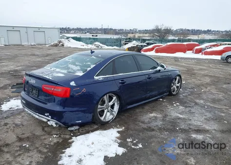 2013 Audi S6 4.0T Prestige z USA, uszkodzony, nr VIN WAUJ2AFC2DN091056